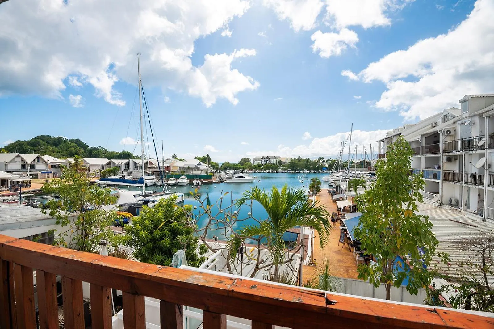 Ebt House, Appartement, Jacuzzi Vue Mer, 10 Min Aeroport Et Port Baimbridge