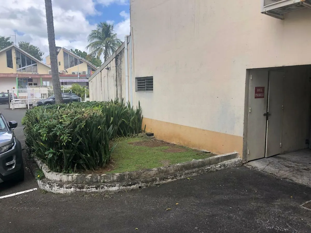 Ebt House, Appartement, Jacuzzi Vue Mer, 10 Min Aeroport Et Port Baimbridge Apartman